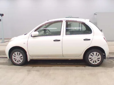 Nissan MARCH  с аукциона в Японии