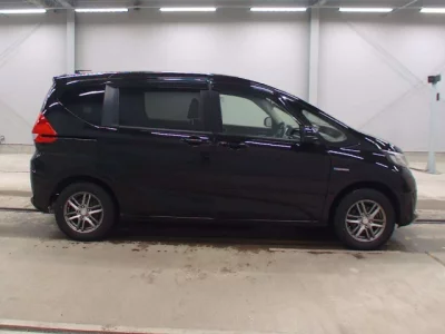 Honda FREED  с аукциона в Японии