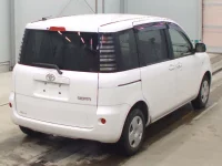 Toyota SIENTA лот № 3261 оценка 2  с аукциона в Японии 1