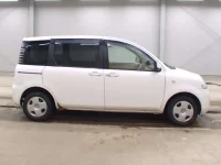 Toyota SIENTA лот № 3261 оценка 2  с аукциона в Японии 2