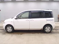 Toyota SIENTA лот № 3261 оценка 2  с аукциона в Японии 3