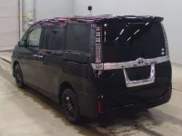 Toyota VOXY лот № 3234 оценка 3.5  с аукциона в Японии 5