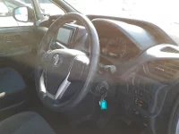 Toyota VOXY лот № 3240 оценка 3  с аукциона в Японии 6
