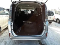 Toyota VOXY лот № 3240 оценка 3  с аукциона в Японии 10