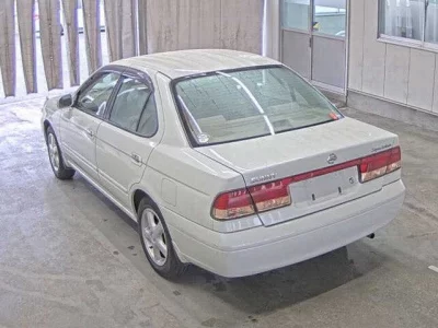 Nissan SUNNY  с аукциона в Японии