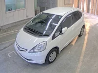 Honda FIT лот № 2218 оценка 3.5  с аукциона в Японии 3