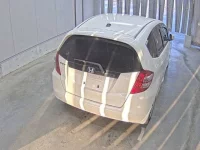 Honda FIT лот № 2218 оценка 3.5  с аукциона в Японии 4