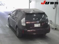 Toyota PRIUS ALPHA лот № 3007 оценка 3.5  с аукциона в Японии 1