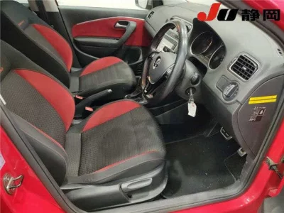 Volkswagen CROSS POLO