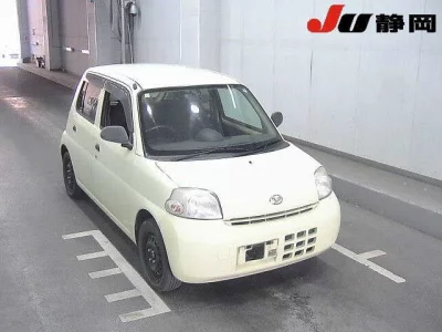 Daihatsu Esse