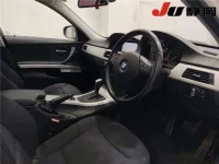 BMW 3-Series лот № 37 оценка 3.5  с аукциона в Японии 2
