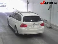 BMW 3-Series лот № 37 оценка 3.5  с аукциона в Японии 1