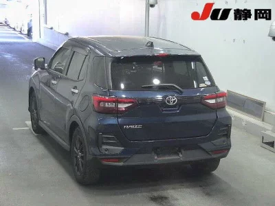 Toyota RAIZE  с аукциона в Японии