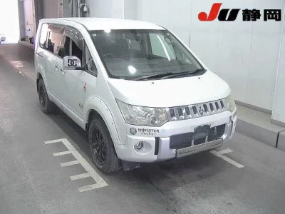Mitsubishi DELICA D5