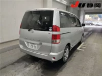 Toyota NOAH лот № 1048 оценка 3.5  с аукциона в Японии 4