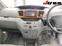 Toyota NOAH лот № 1048 оценка 3.5  с аукциона в Японии 6