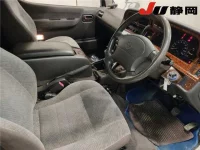 Toyota HIACE VAN лот № 3714 оценка R  с аукциона в Японии 2