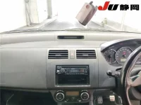 Suzuki SWIFT лот № 3712 оценка 3.5  с аукциона в Японии 6