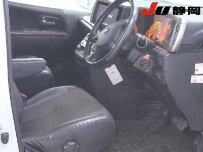 Nissan ELGRAND  с аукциона в Японии