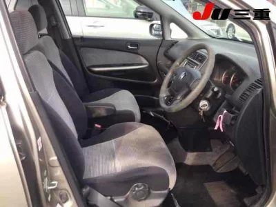 Honda STREAM  с аукциона в Японии