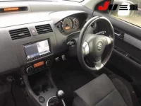 Suzuki SWIFT лот № 1075 оценка 3.5  с аукциона в Японии 7