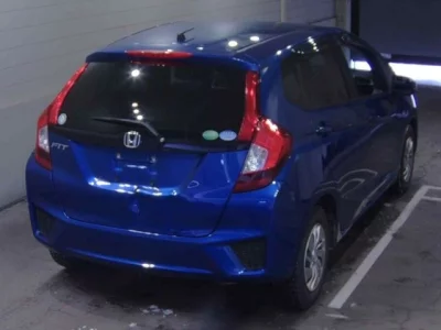 Honda FIT  с аукциона в Японии