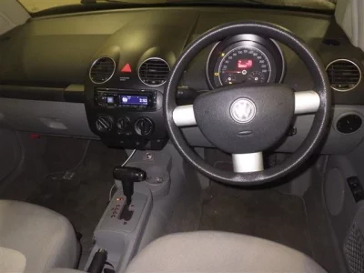 Volkswagen NEW BEETLE