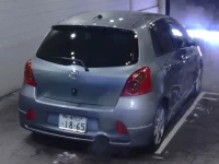 Toyota VITZ лот № 3056 оценка 3.5  с аукциона в Японии 1