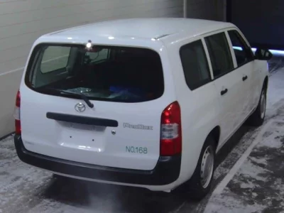 Toyota PROBOX  с аукциона в Японии