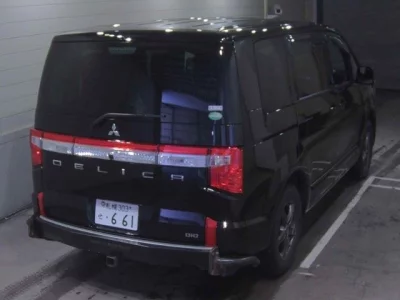 Mitsubishi DELICA D5