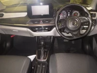 Suzuki SWIFT лот № 3050 оценка 4.5  с аукциона в Японии 2