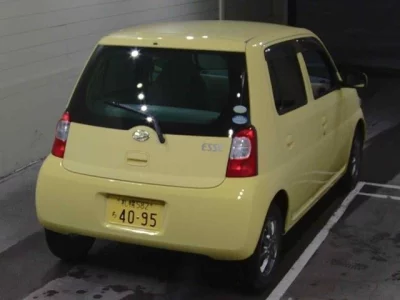 Daihatsu Esse