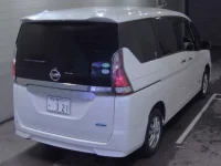 Nissan SERENA лот № 5004 оценка RA  с аукциона в Японии 1