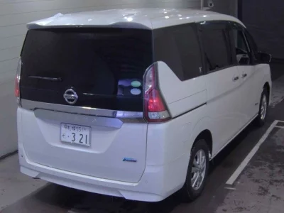 Nissan SERENA  с аукциона в Японии