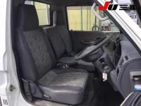 Mazda BONGO лот № 2084 оценка 3.5  с аукциона в Японии 4