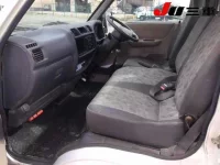 Mazda BONGO лот № 2084 оценка 3.5  с аукциона в Японии 2