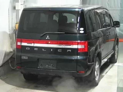Mitsubishi DELICA D5