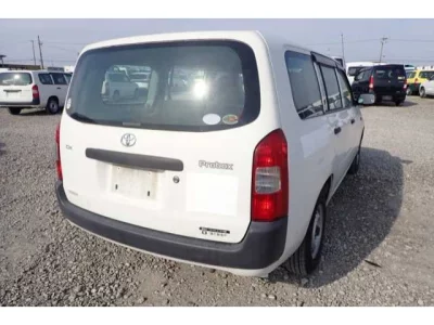 Toyota PROBOX  с аукциона в Японии