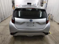 Toyota AQUA лот № 6764 оценка 4  с аукциона в Японии 3