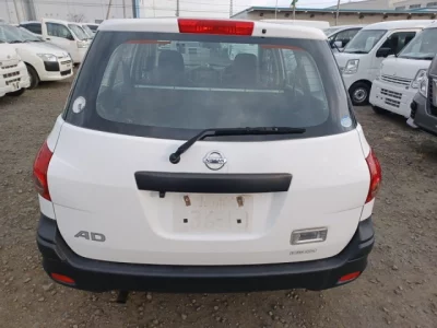 Nissan AD