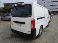 Nissan CARAVAN VAN лот № 3881 оценка 3.5  с аукциона в Японии 2