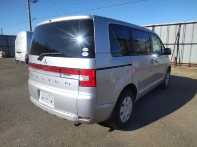 Mitsubishi DELICA D5