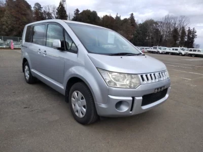 Mitsubishi DELICA D5