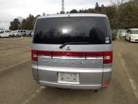 Mitsubishi DELICA D5 лот № 25420 оценка 3.5  с аукциона в Японии 3