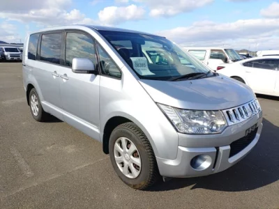 Mitsubishi DELICA D5