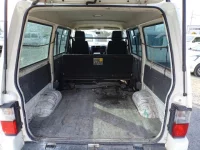 Mazda BONGO VAN лот № 3820 оценка 3.5  с аукциона в Японии 6