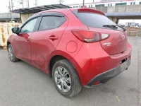 Mazda DEMIO лот № 9744 оценка 4  с аукциона в Японии 4