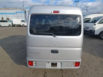 Mitsubishi MINICAB VAN