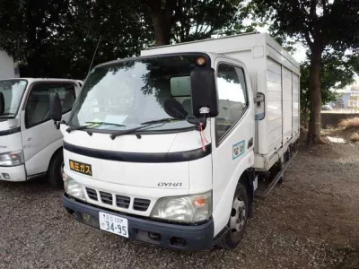 Toyota DYNA  с аукциона в Японии