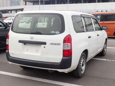 Toyota SUCCEED